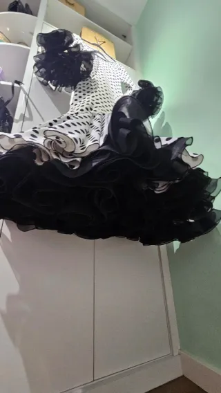 Vestido Flamenco Lunares Blanco y Negro