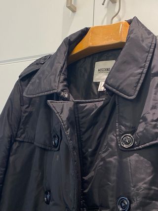 Moschino Gabardina Acolchada Negra