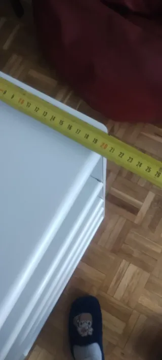 Estantería blanca de madera