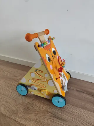 Correpasillos Janod con actividades