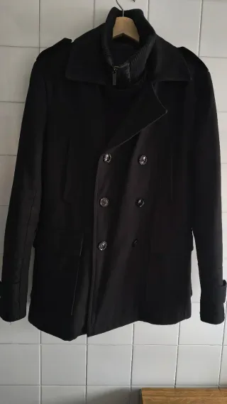 Chaquetón Zara Negro talla L-40,