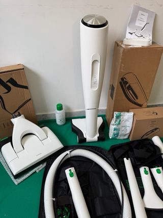 Folletto vk7s completo di tutto in garanzia