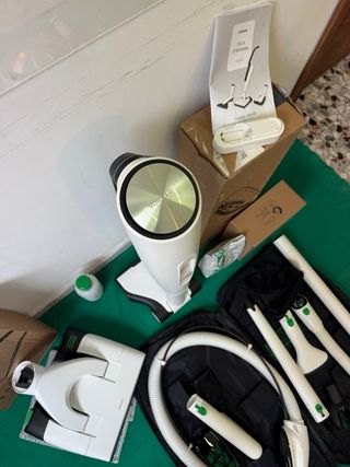 Folletto vk7s completo di tutto in garanzia