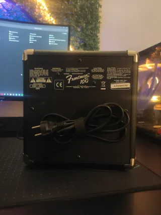 Amplificador Fender Frontman 10G