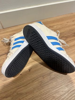 Zapatillas Adidas Beige y Azul