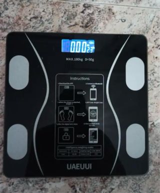 Báscula digital inteligente UAEGUI