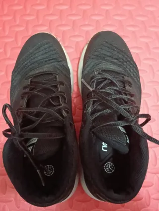 Zapatillas Nike Negras y Blancas