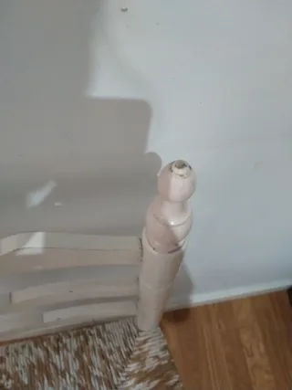 Silla rústica mimbre y madera blanca