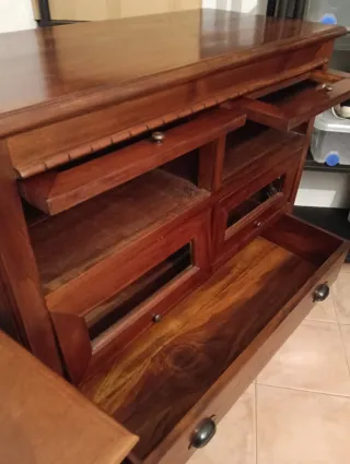 Cómoda de madera maciza