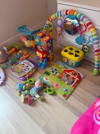 Lote de juguetes para bebés