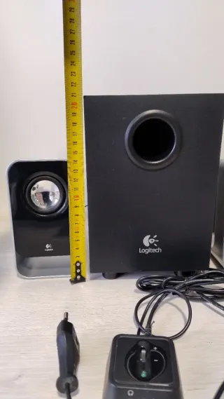 Altavoces Logitech para ordenador