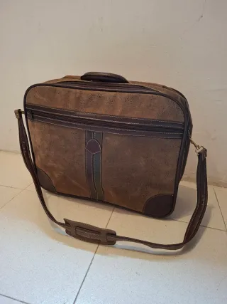 Maletín de viaje marrón