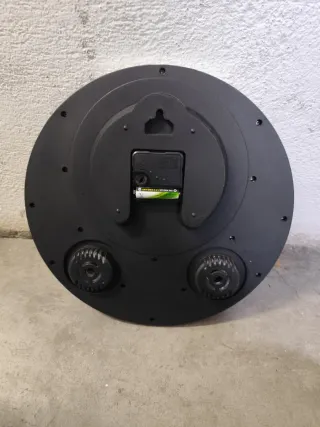 Reloj de pared con termómetro y higrómetro