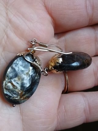 Orecchini Astrophyllite Neri e Oro