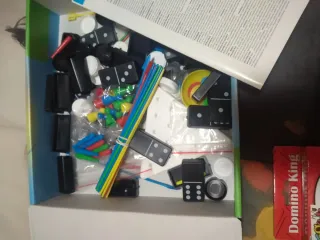 Juegos de mesa Alexander 25 Games y Dominoes