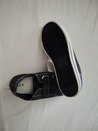 Zapatillas Sfera Niña Talla 35. Sin estrenar