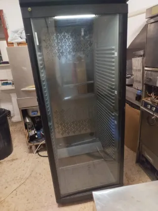 Vinoteca refrigerador LIEBHERR WT 4127
