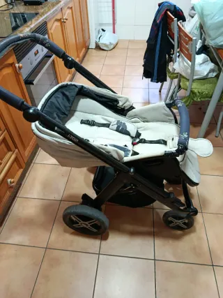 Carrito bebé y trona para comer