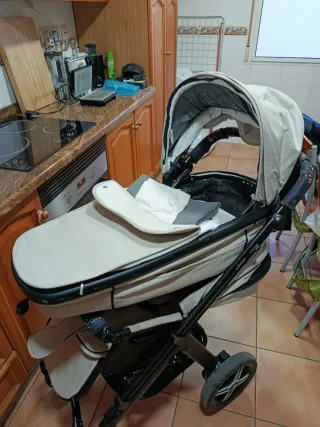 Carrito bebé y trona para comer