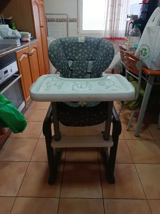 Carrito bebé y trona para comer