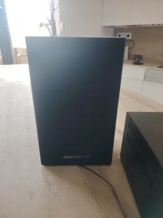 Equipo de música negro y plateado