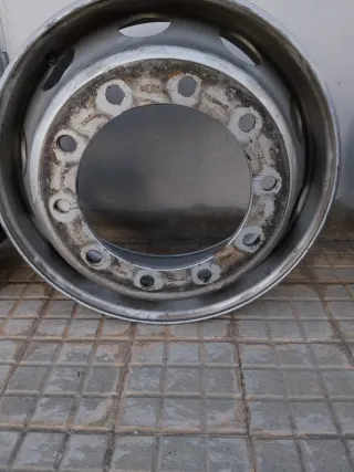 Llantas de camión de hierro