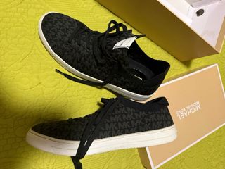Zapatillas Michael Kors Negras y Blancas