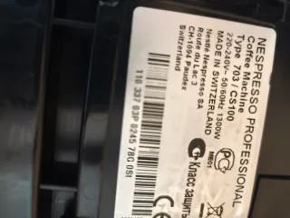 Cafetera Nespresso Pro CS100 Automática