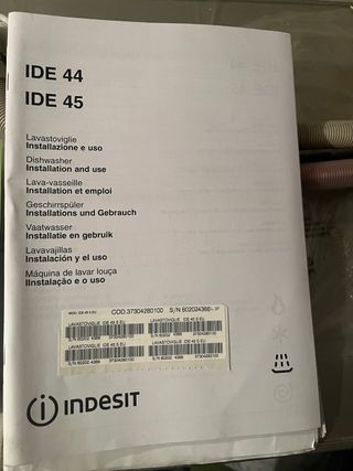 Lavavajillas Indesit plateado