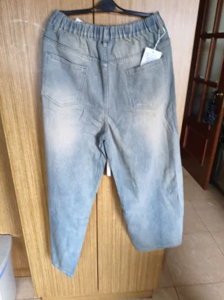 Pantalón jeans anchos moda
