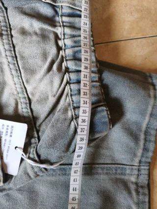 Pantalón jeans anchos moda