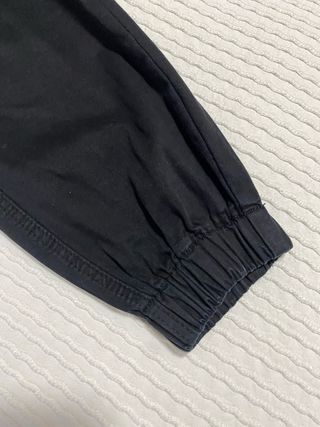 Pantalones cargo negros