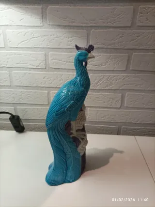 Figura pavo real azul cerámica