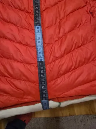 Abrigo Plumas Helly Hansen mujer. Talla S