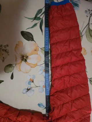 Abrigo Plumas Helly Hansen mujer. Talla S