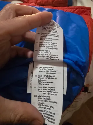 Abrigo Plumas Helly Hansen mujer. Talla S