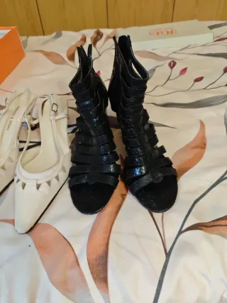 Zapatos de tacón blancos y negros talla 40