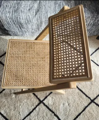 Silla de madera y ratán