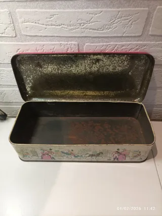 Caja de dulces Mackintosh's Quality Street antigua