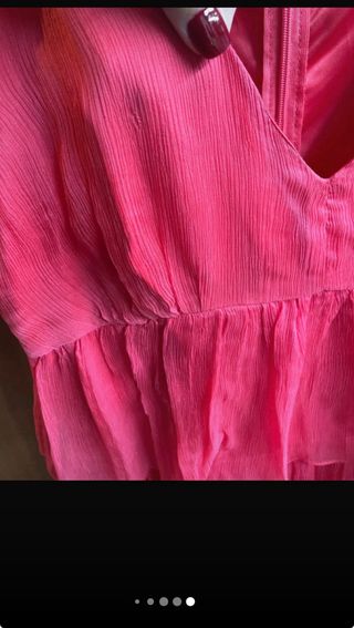 Vestido rosa con volantes