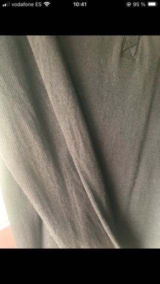 Camiseta negra manga larga