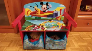 Lote mesa con sillas y banco-escritorio de Mickey
