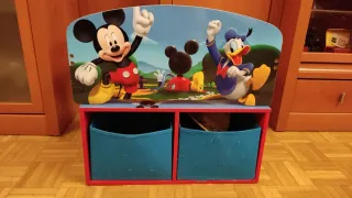 Lote mesa con sillas y banco-escritorio de Mickey