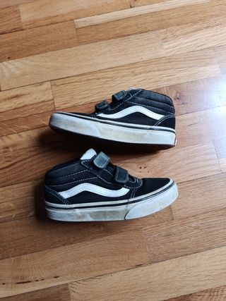 Zapatos Niño Vans talla 28