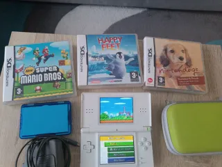 Nintendo DS Lite con 6 juegos, funda y portajuegos