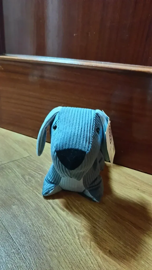 SUJETA PUERTAS EFECTO PANA