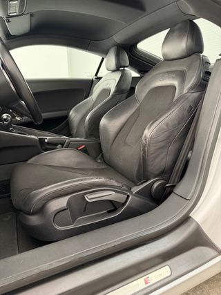 Audi TT SLINE NACIONAL PEGATINA MEDIOAMBIENTAL C