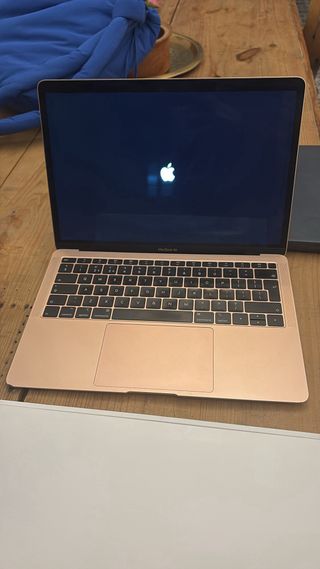 MacBook Air (2019, Intel) Rose Gold