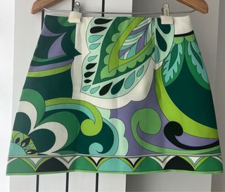 Minifalda estampada tonos verdes