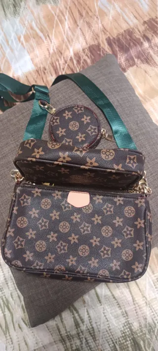 Bolso bandolera con monedero